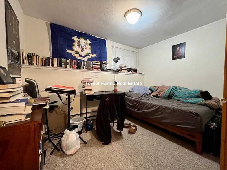 Building Photo - 108 Perkins St