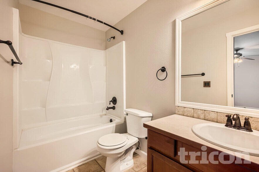 Building Photo - 19906 100th Ave Ct E