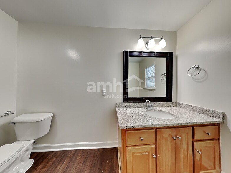 Building Photo - 85 Summer Hill Way