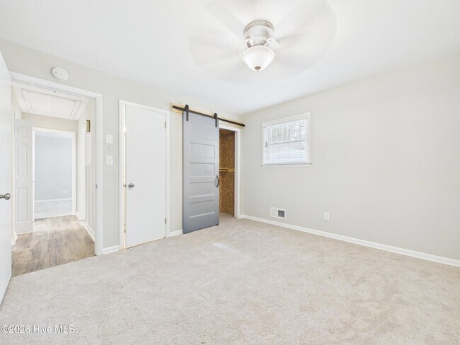 Building Photo - 6515 Pleasant Pines Dr