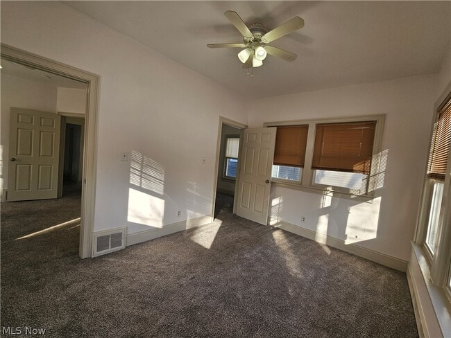 Building Photo - 3430 Beechwood Ave