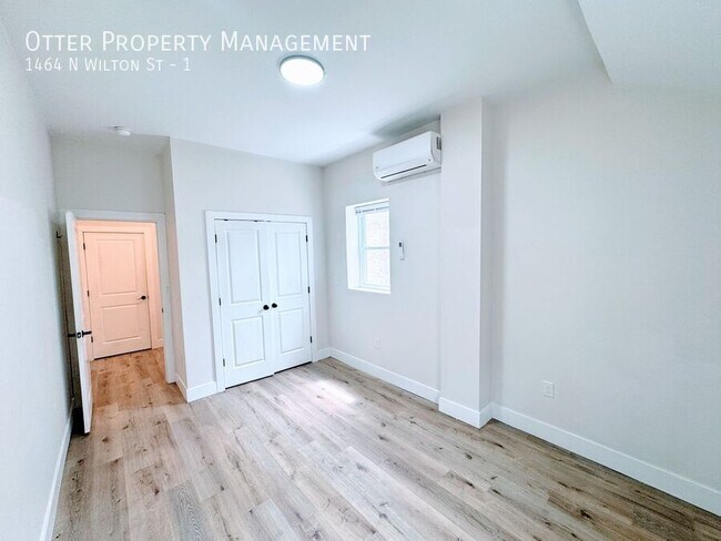Building Photo - 1464 N Wilton St