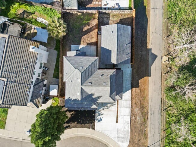 Building Photo - 6651-6655 Sunset Bluffs Street