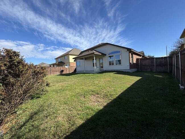 Building Photo - 1314 Starlight Dr