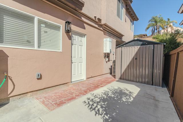 Building Photo - 593 Vista Miranda