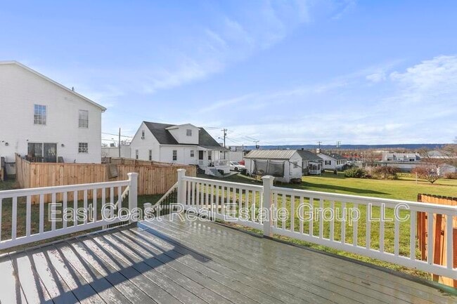 Building Photo - 119 E Rd