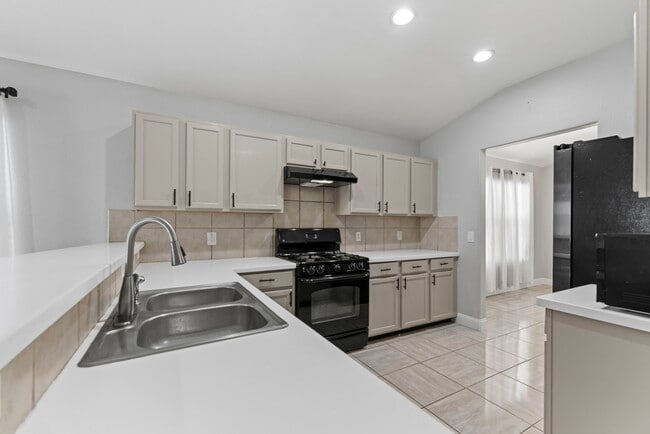 Building Photo - 14138 Concord Meadow Ln
