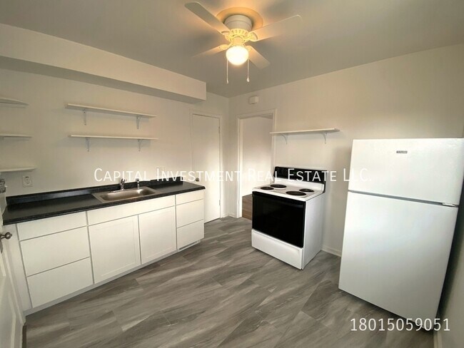 Building Photo - 1813 S 800 E