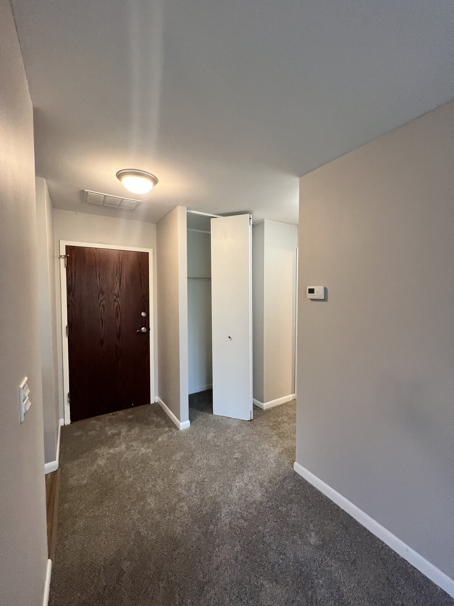 Building Photo - 5750 Abbey Dr