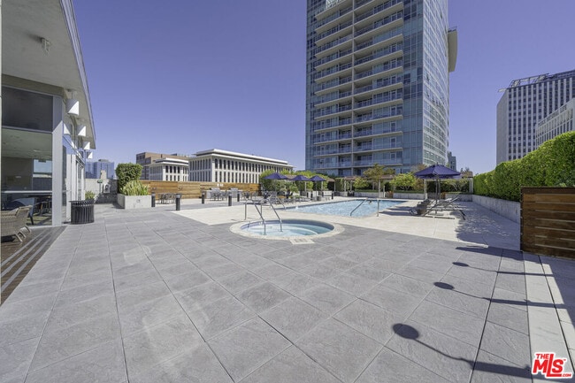Building Photo - 3785 Wilshire Blvd