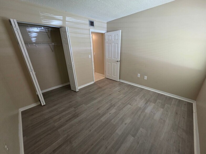 Building Photo - 110 Cypress Woods Ct