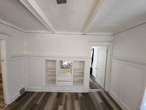 Building Photo - 3124 N 33rd St