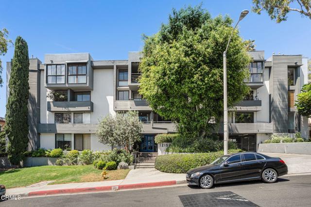 Building Photo - 1215 N Olive Dr