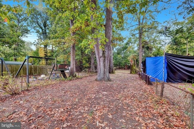 Building Photo - 331 Oakland St