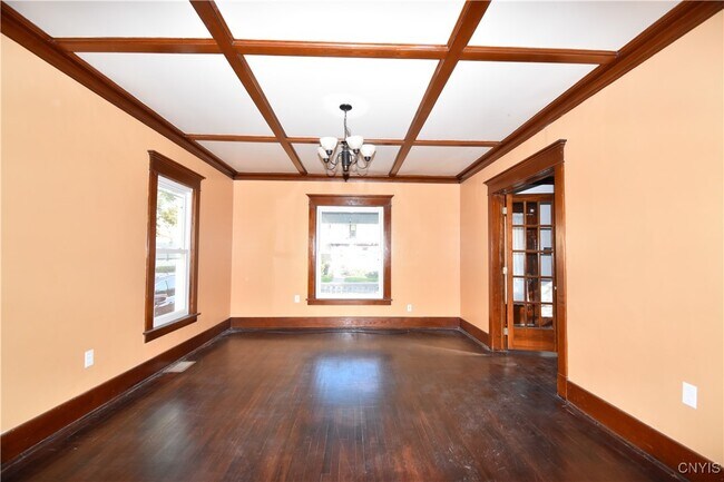 Building Photo - 248 East Ave