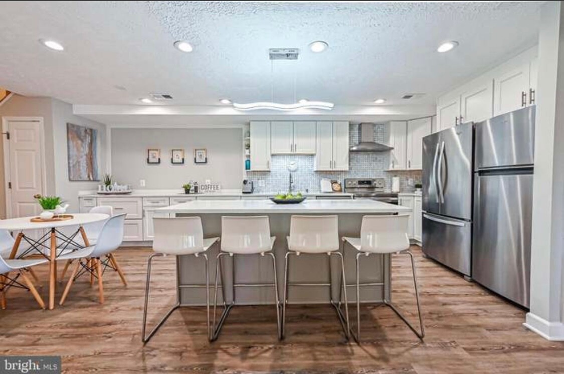 Building Photo - 12001 Ridge Knoll Dr