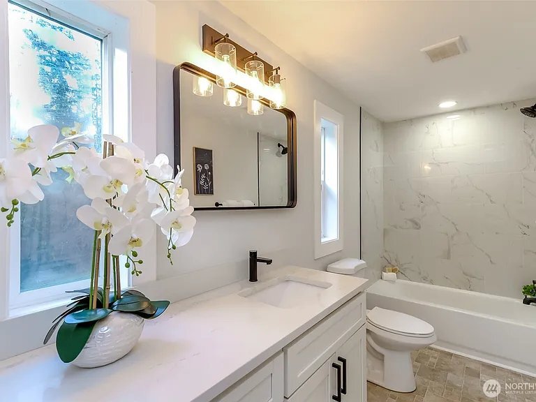 Building Photo - 12343 Shadowbrook Dr SW