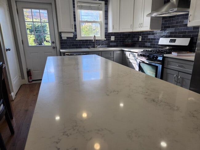 Building Photo - 3704 Arlington Blvd