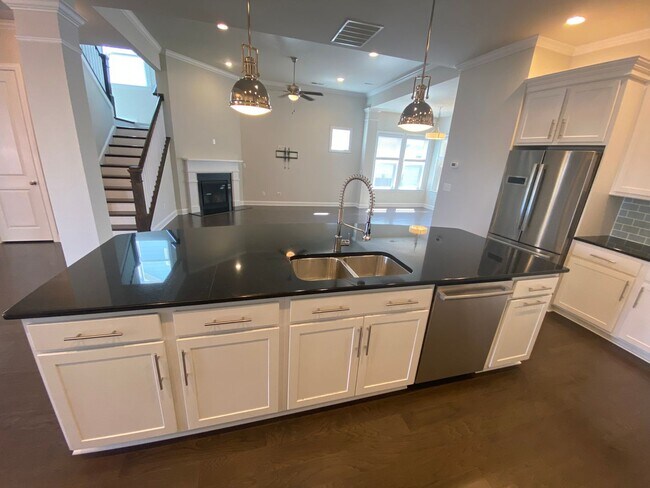Building Photo - Stunning move in ready home located in the...