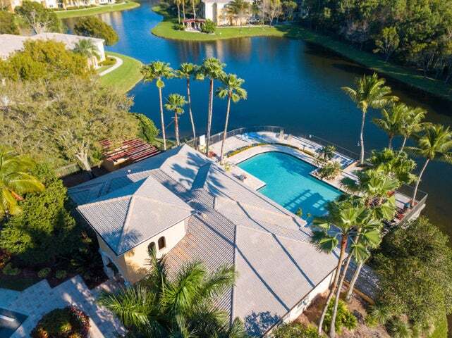 Building Photo - 1400 Crestwood Ct S