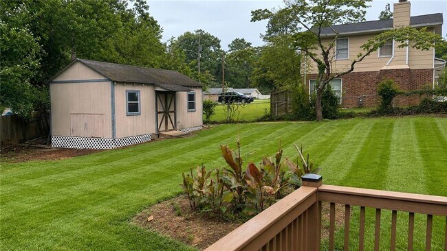 Building Photo - 886 Killian Hill Rd SW