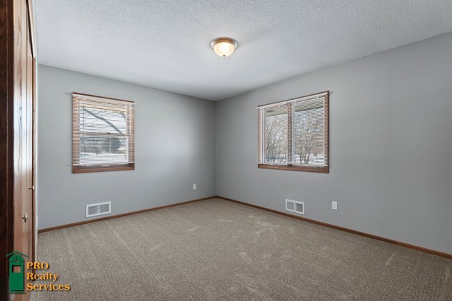 Building Photo - 3 Bedroom Home in Lake Elmo
