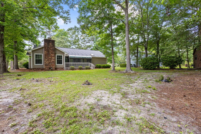 Building Photo - Charming 3-Bedroom Retreat with 2 Full Bat...