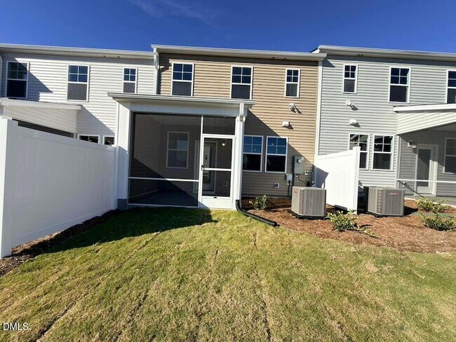 Building Photo - 6025 Grey Colt Wy