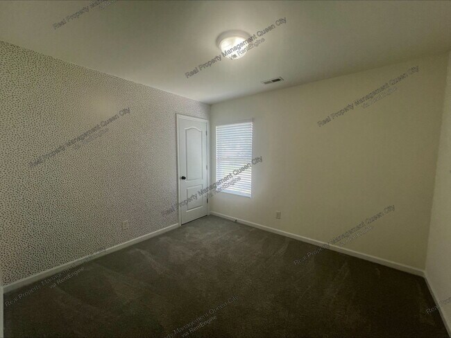 Building Photo - 14334 Lunenburg Ln