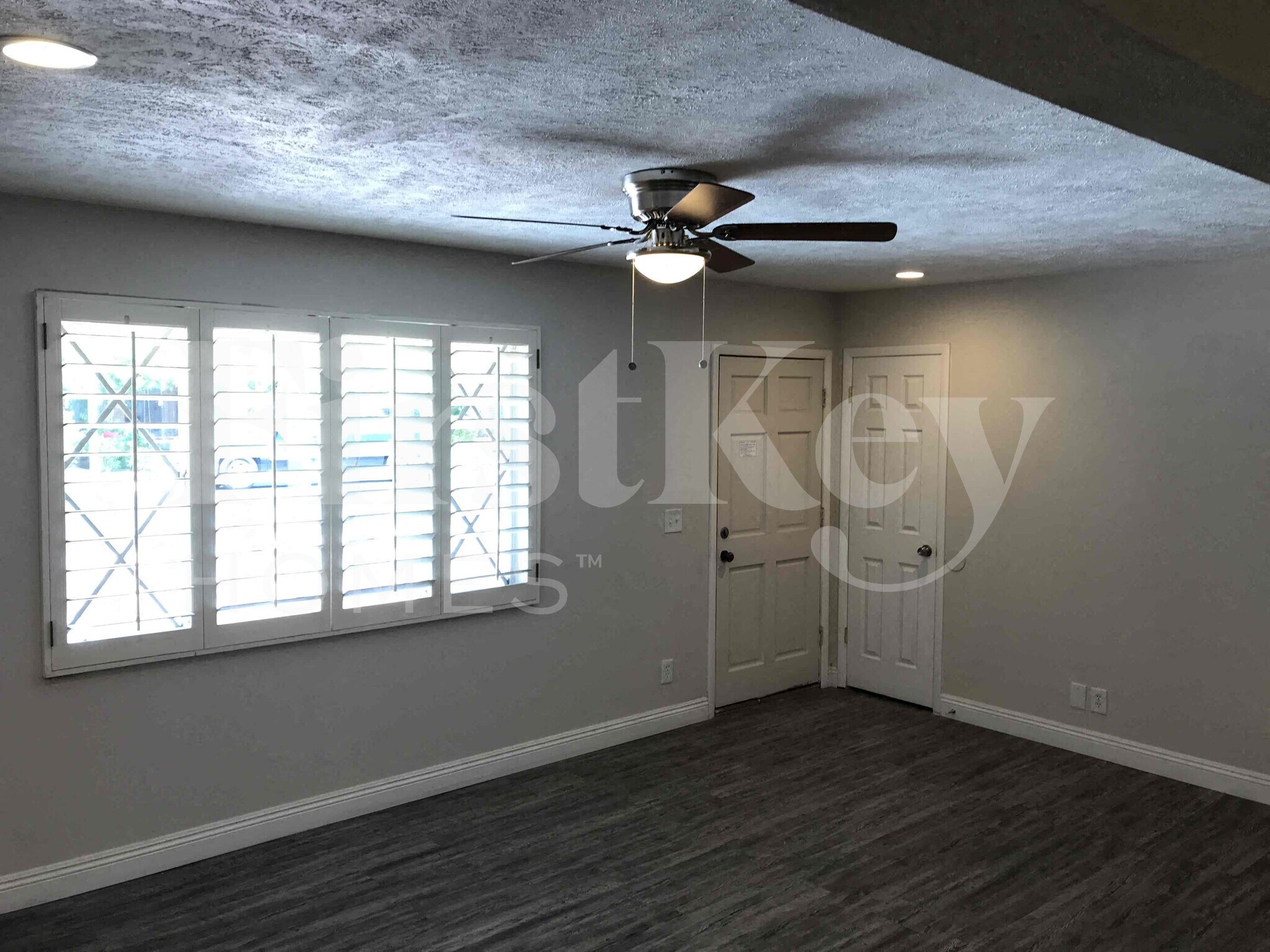 Building Photo - 7427 E McKinley St