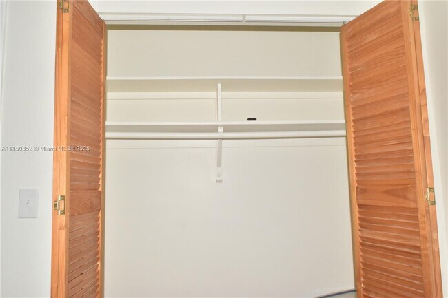 Building Photo - 15476 SW 85th Ln