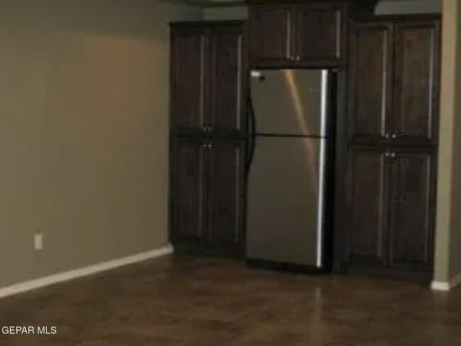 Building Photo - 537 Green Village Ct