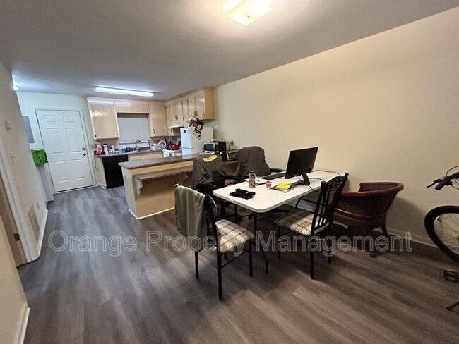 Building Photo - 204 Calhoun St