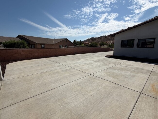 Building Photo - 4463 Gilchrist Dr