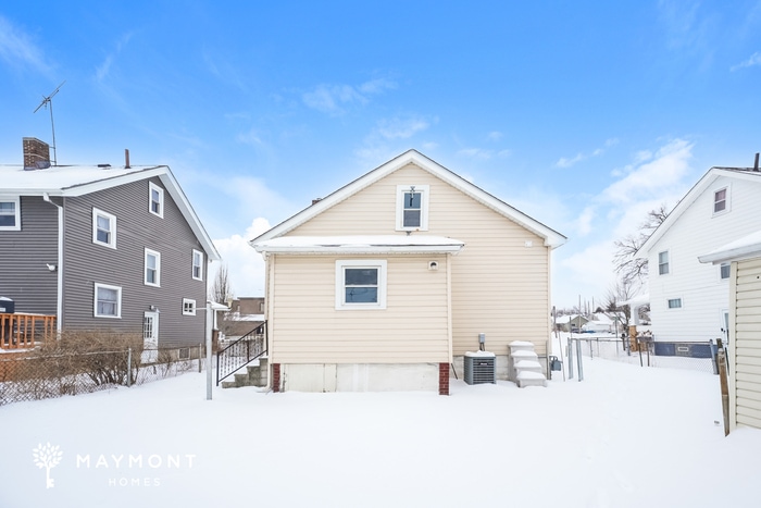 Building Photo - 2305 E 33rd St