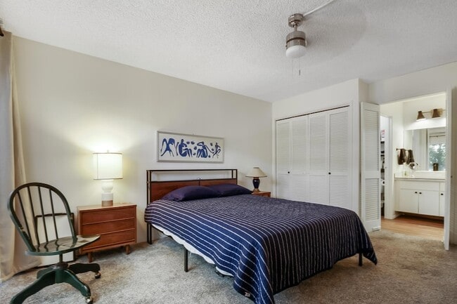 Building Photo - 77845 California Dr