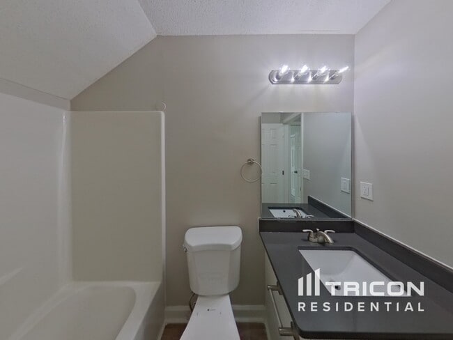 Building Photo - 10913 Gladewater Dr