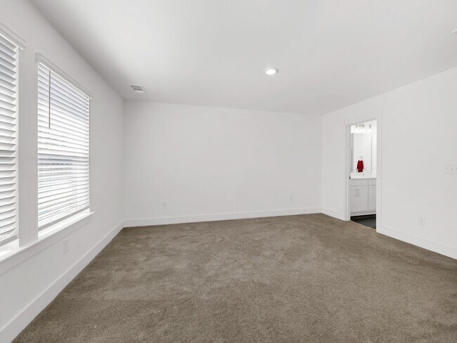 Building Photo - 476 Mill Park Way