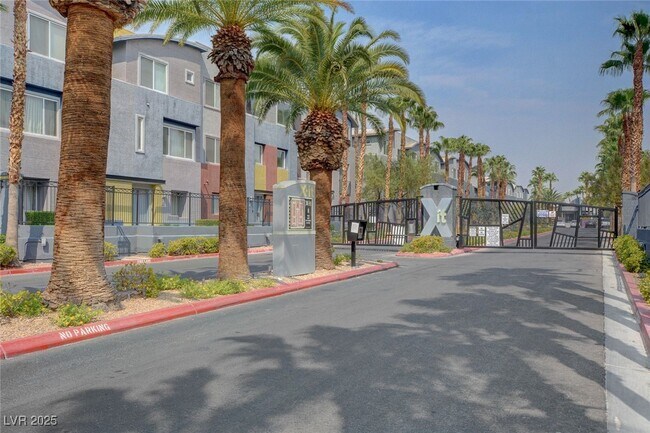 Building Photo - 9050 W Tropicana Ave