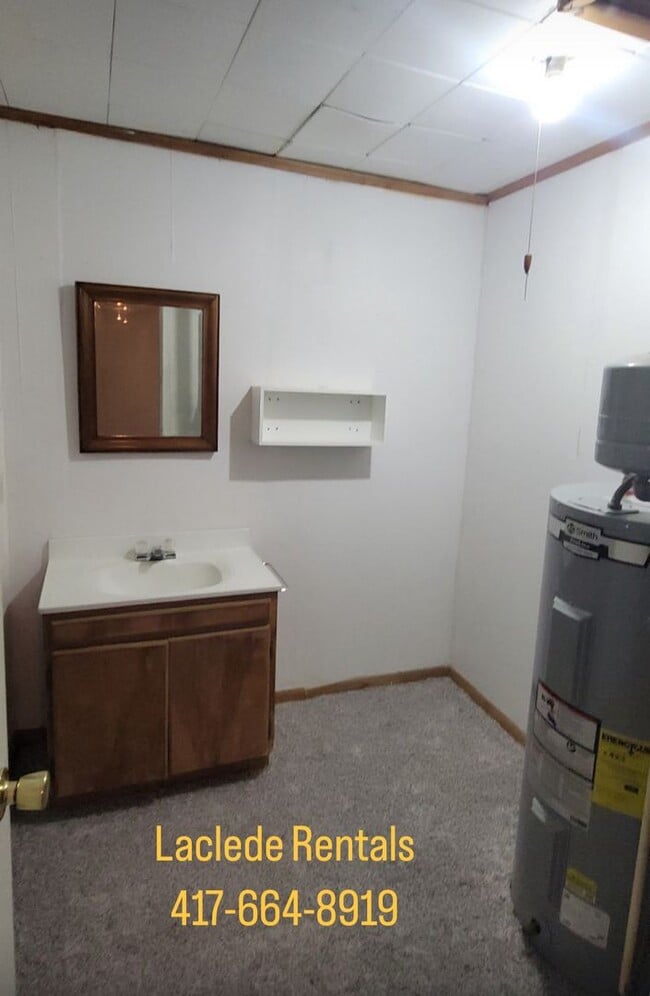 Building Photo - 2 BEDROOM 1 BATHROOM HOUSE FOR RENT