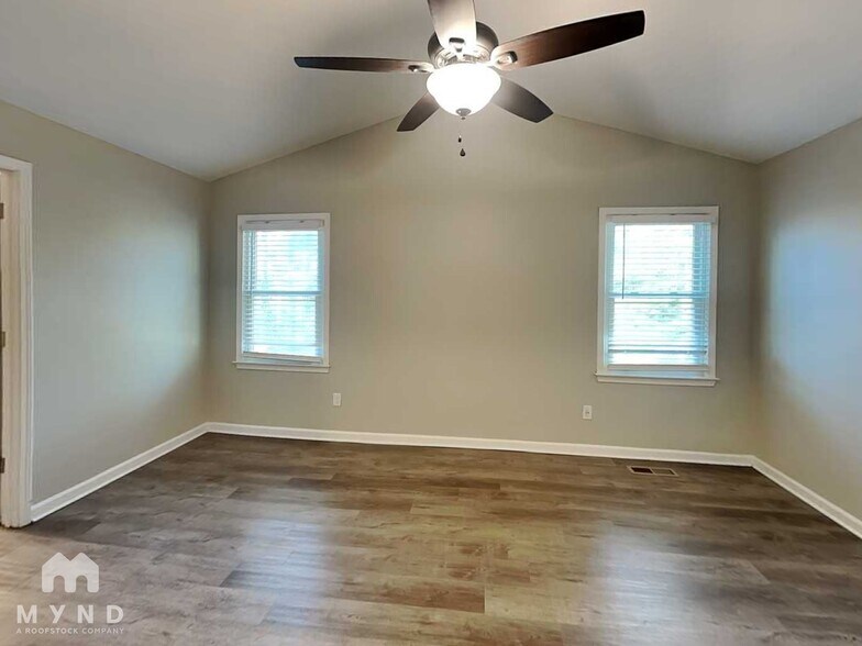 Building Photo - 3610 Spring Leaf Ln