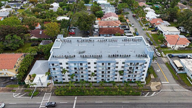 Building Photo - 2575 SW 27th Ave