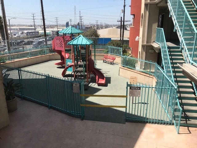 Building Photo - 1310 Rio Vista Ave