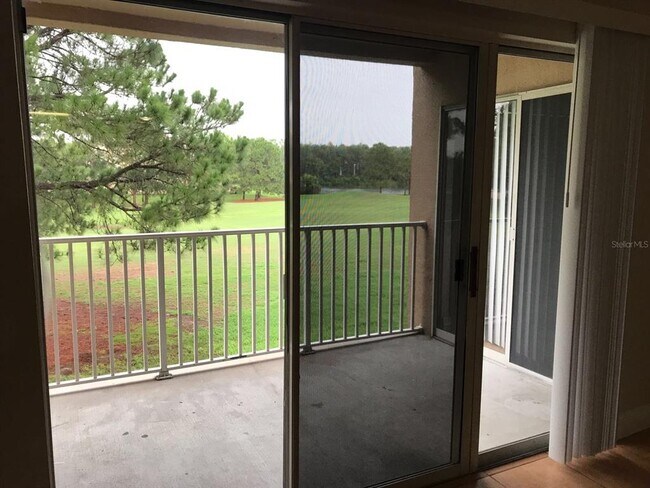 Building Photo - 14025 Fairway Island Dr