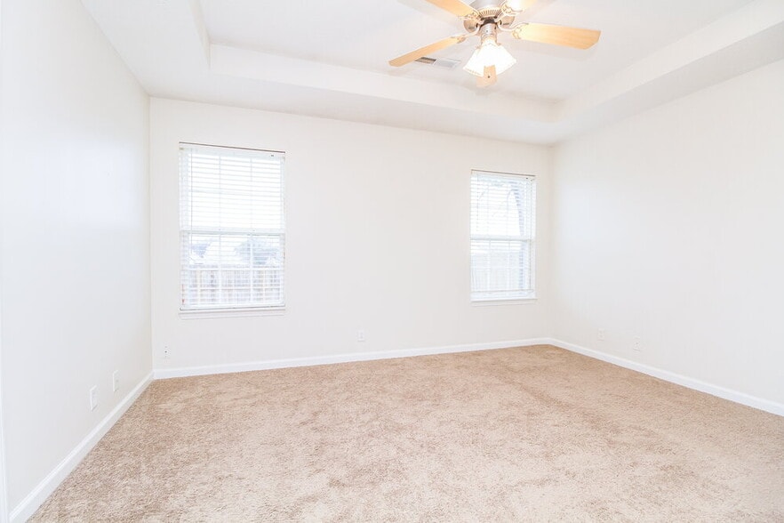 Building Photo - 1227 Matterhorn Run