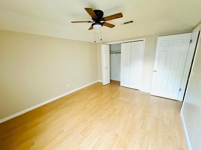 Building Photo - 1444 Plymouth Rock Way