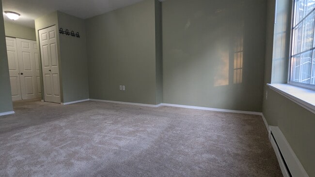 Master bedroom 1 - 15433 Country Club Dr