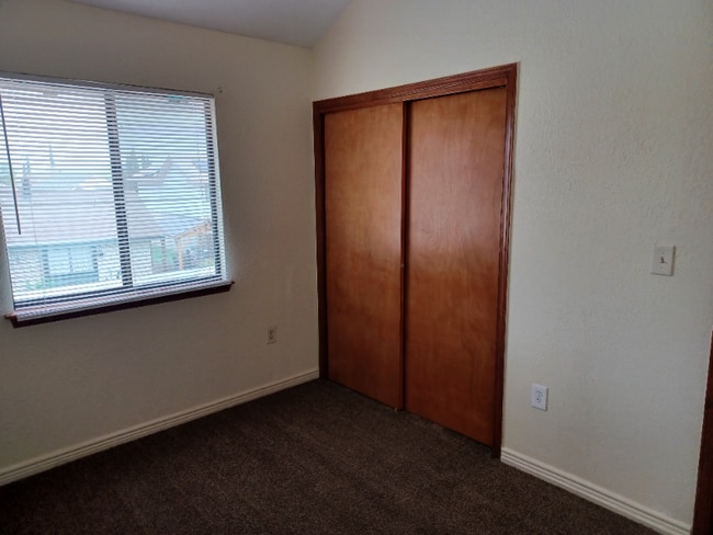 Building Photo - 11317 Lake Geneva Dr
