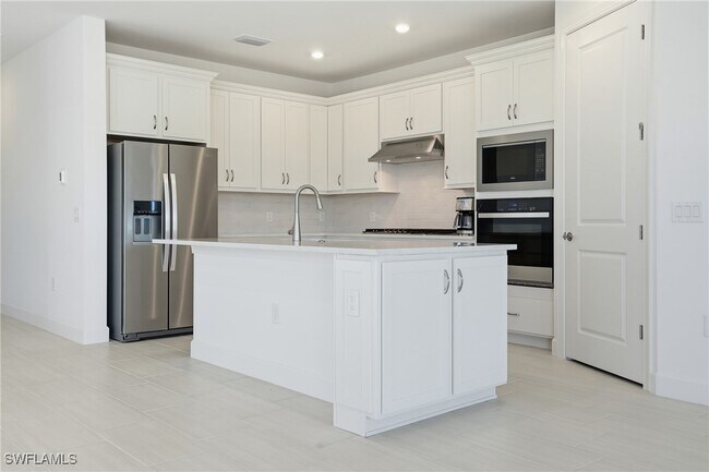 Building Photo - 1954 Fresno Ave