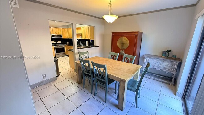 Building Photo - 6621 SW 116th Pl